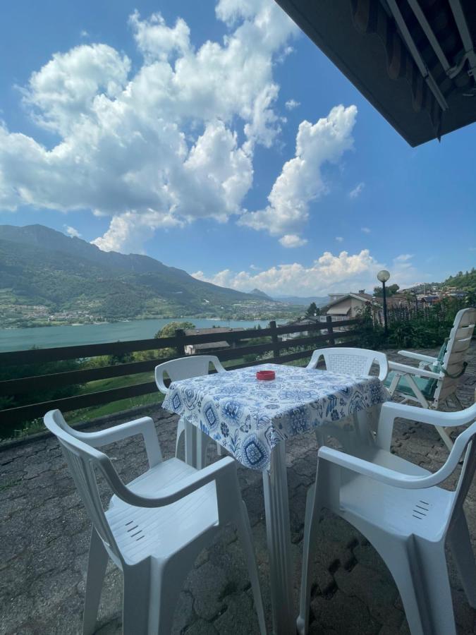 Lake Apartment Ischia Red Tenna Екстер'єр фото