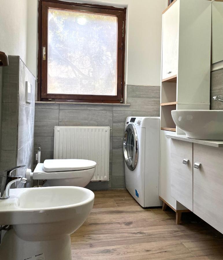Lake Apartment Ischia Red Tenna Екстер'єр фото