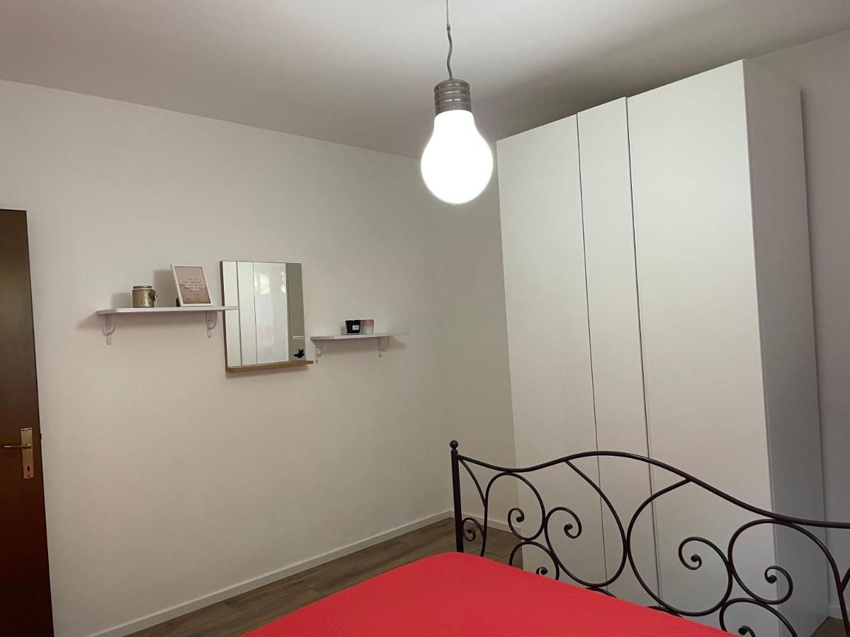 Lake Apartment Ischia Red Tenna Екстер'єр фото