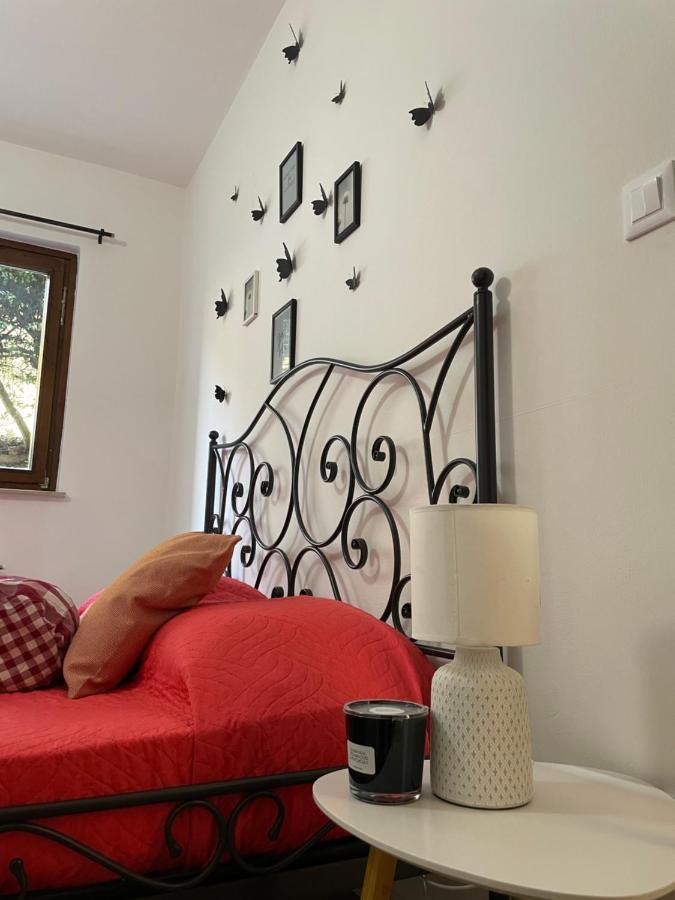 Lake Apartment Ischia Red Tenna Екстер'єр фото