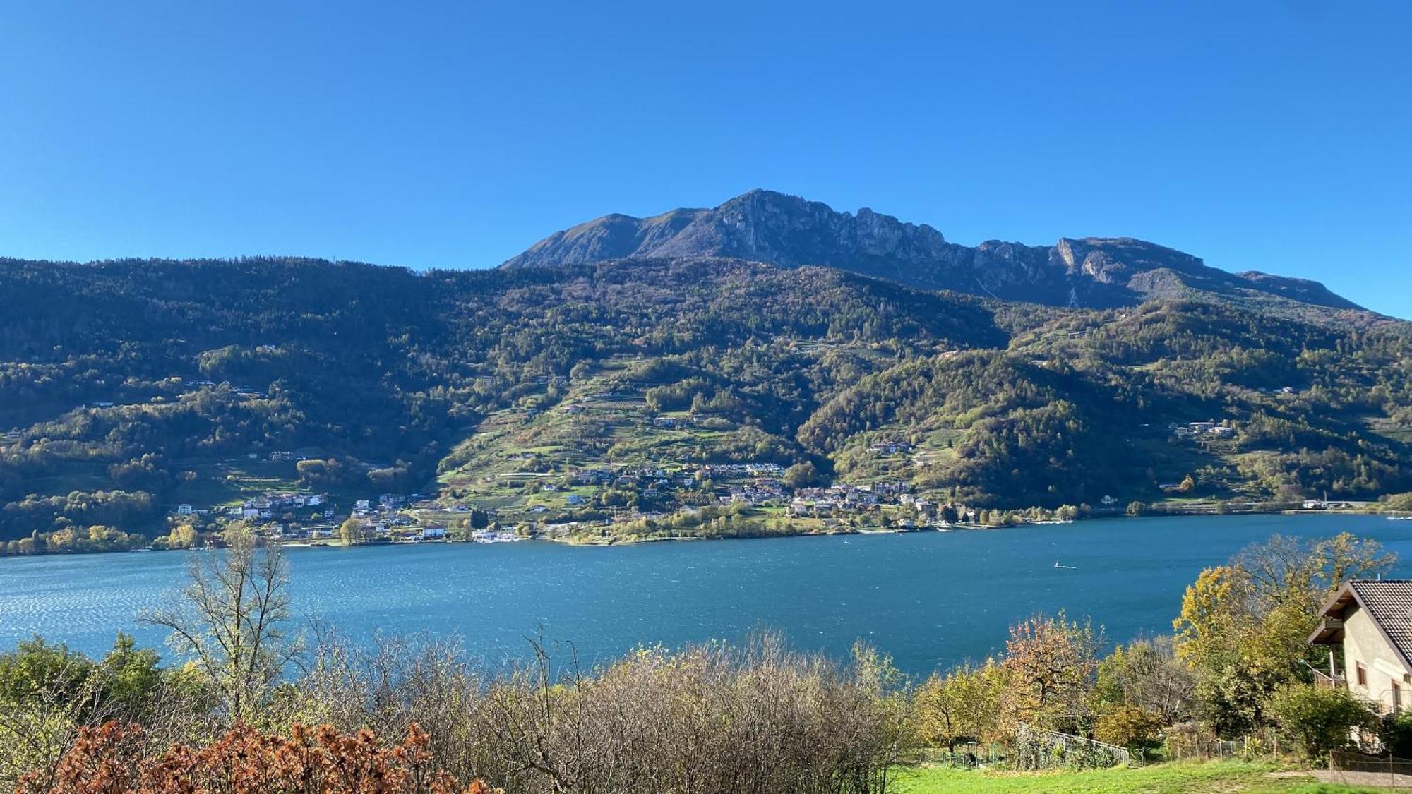 Lake Apartment Ischia Red Tenna Екстер'єр фото